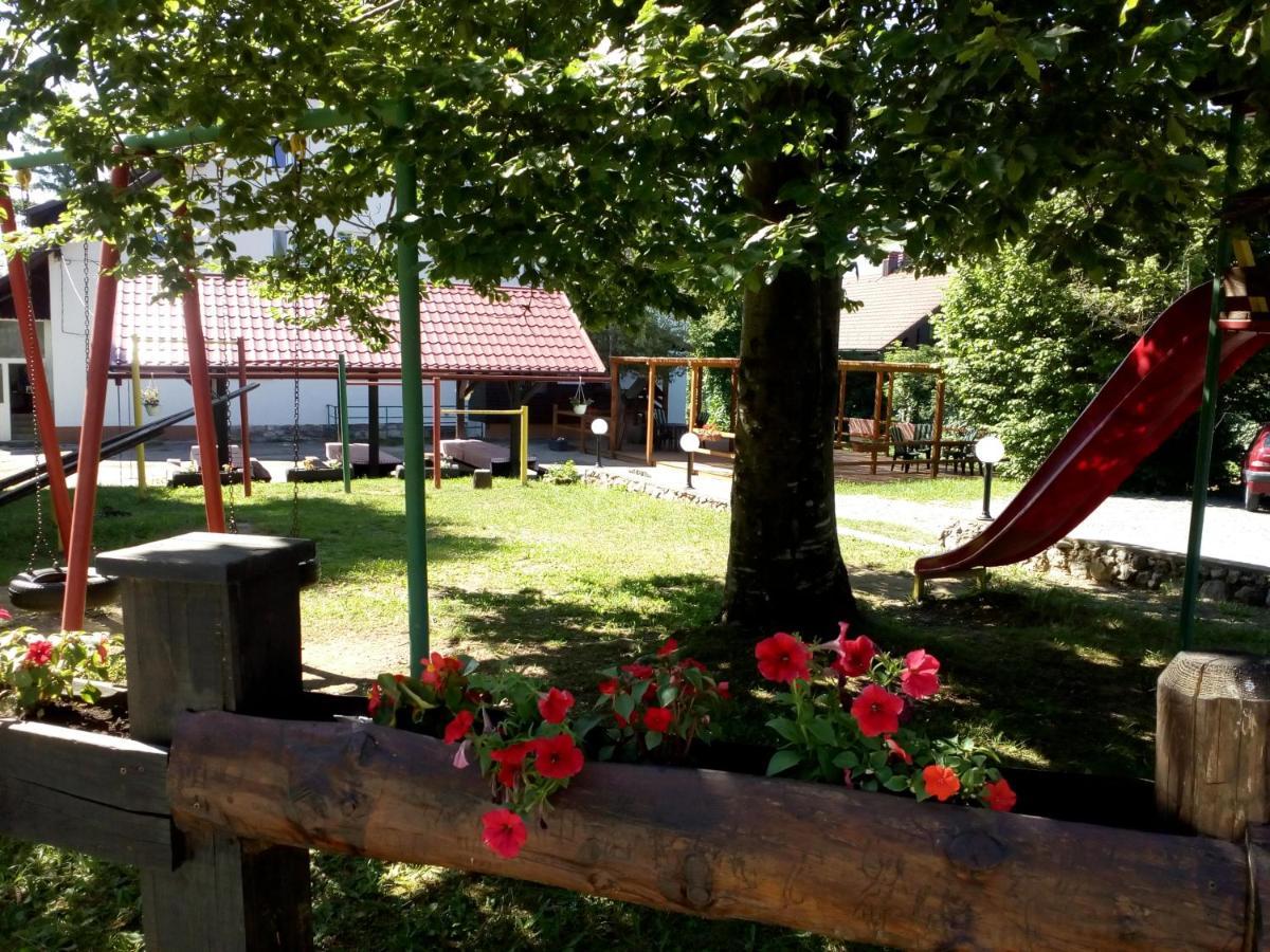 Guesthouse Arnika Фужине Экстерьер фото